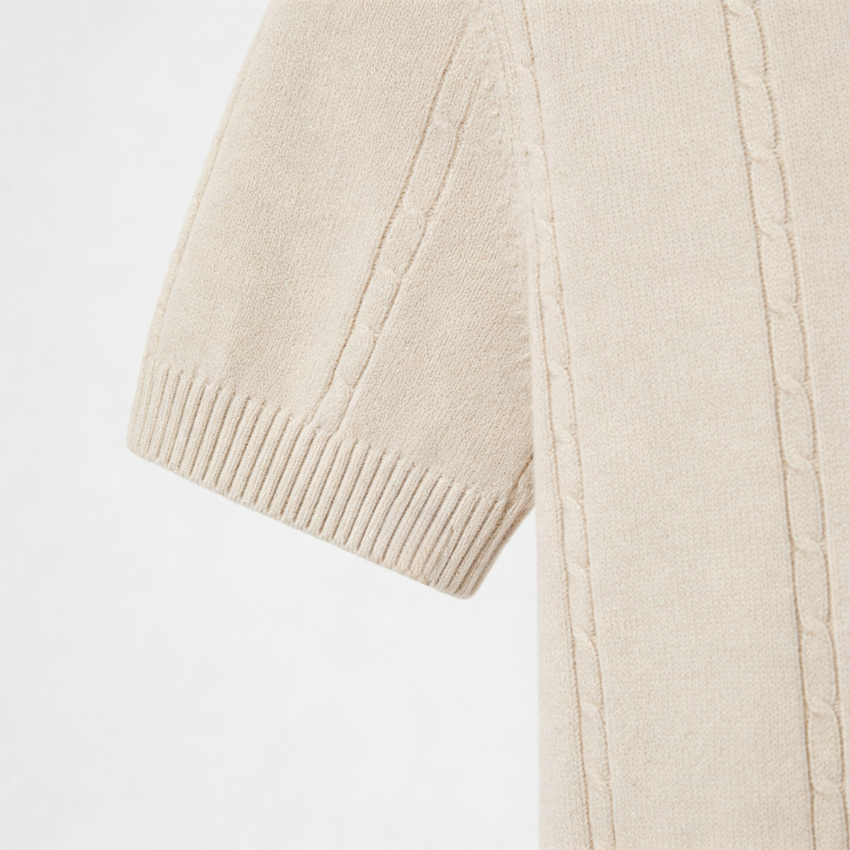ESSENTIAL BEIGE POLO (GIFT)